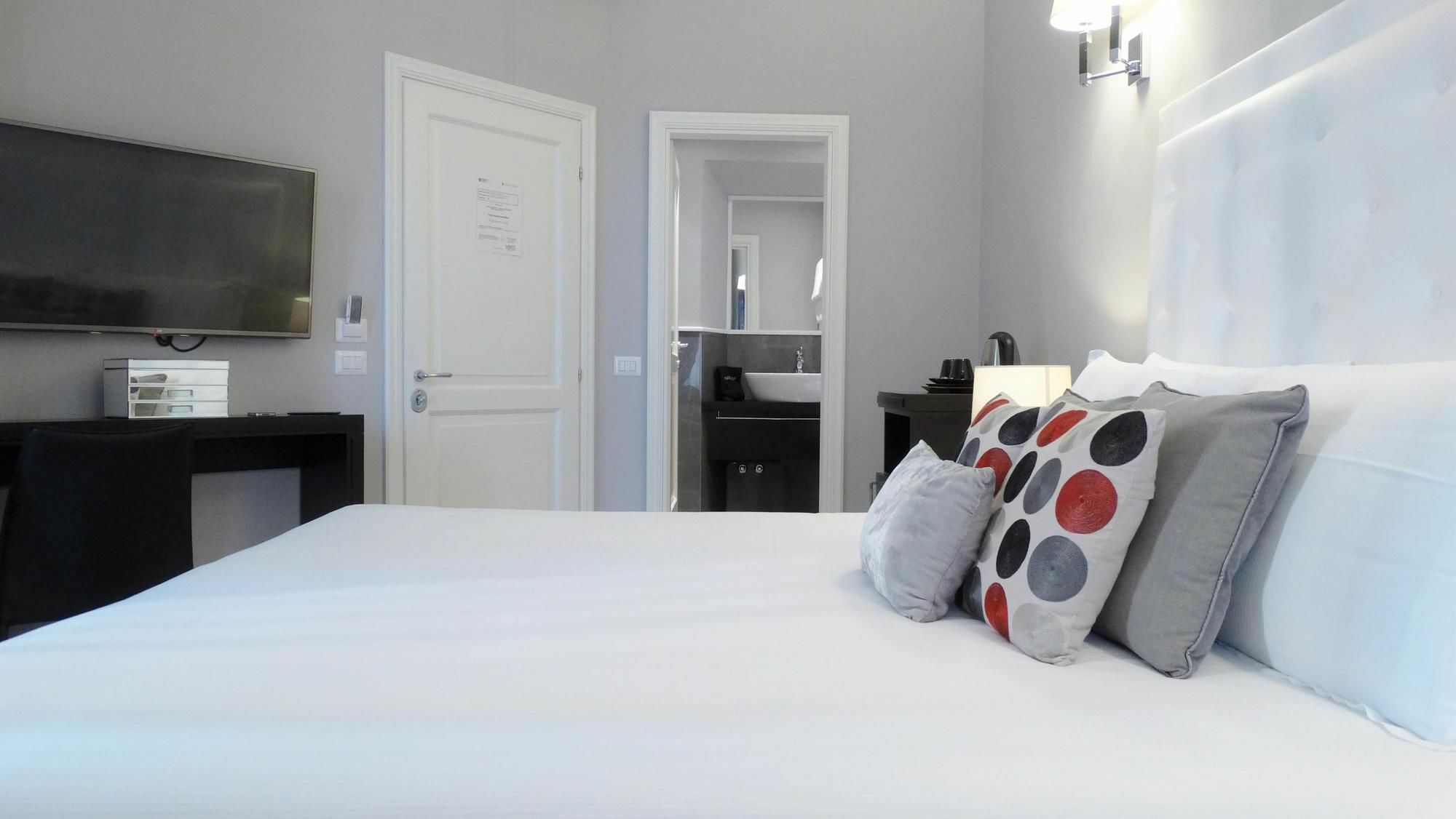 Sistina Twentythree Luxury Rooms Rome Exterior photo